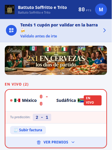 Cliente subiendo su ticket desde el móvil en la porra